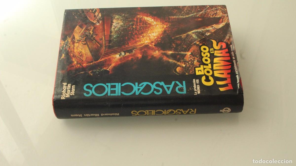 Libros de segunda mano: EL COLOSO EN LLAMAS - Foto 2