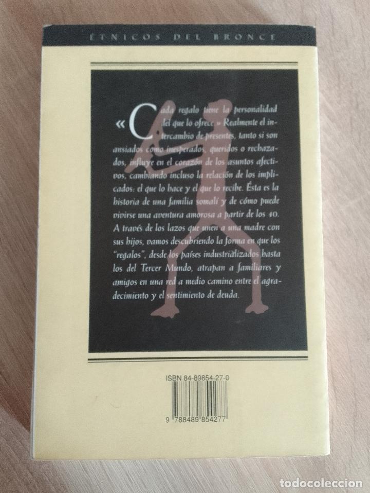 Libros de segunda mano: Nuruddin Farah: Regalos (Ediciones del bronce. 1998) - Foto 2