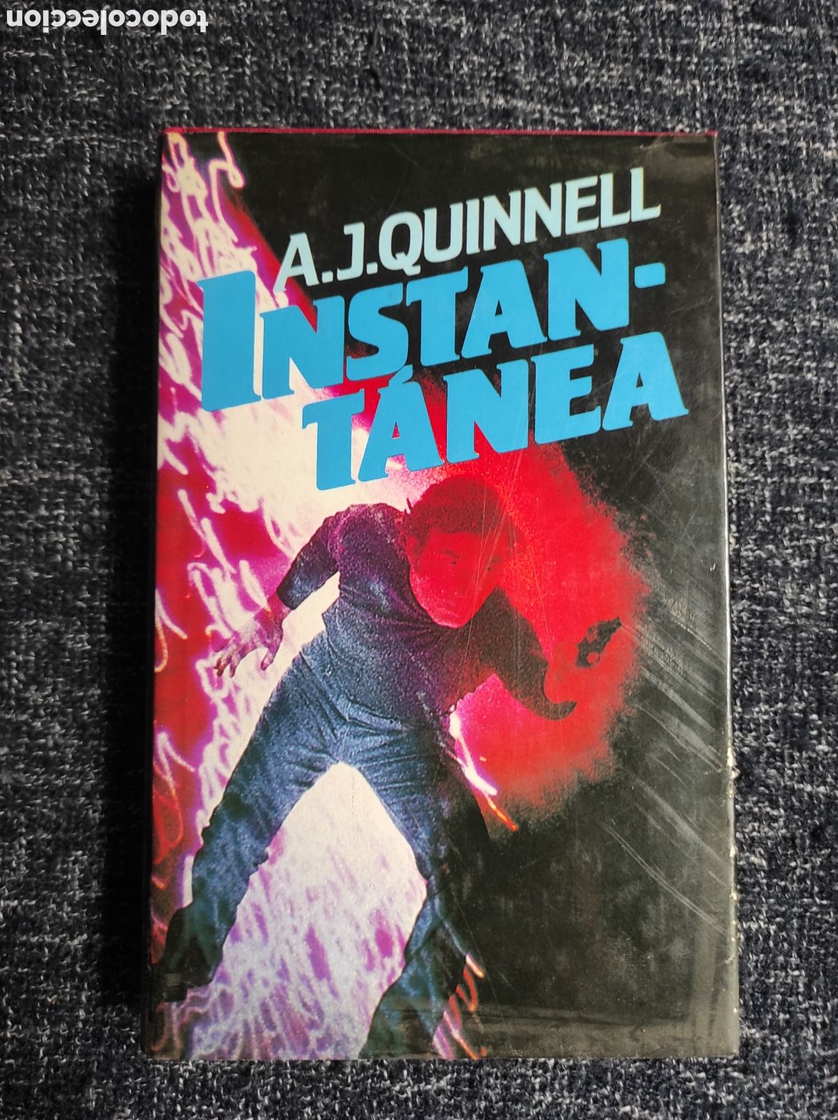 Libros de segunda mano: INSTANT&Aacute;NEA / A.J.QUINNELL - Foto 1