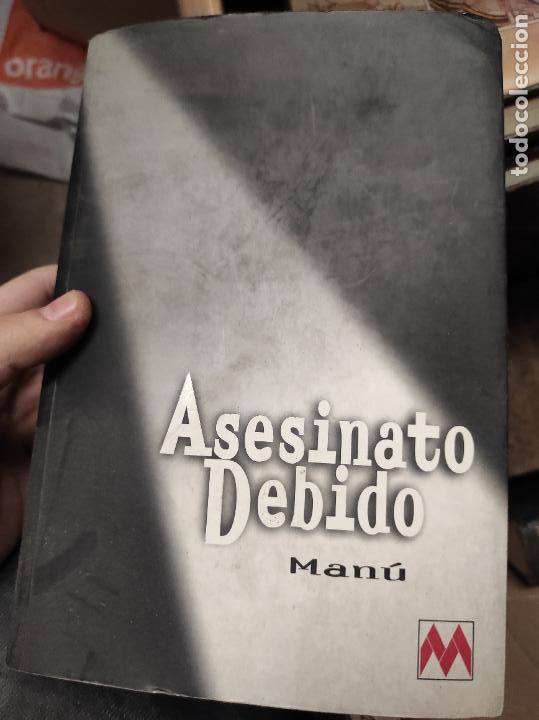 Libros de segunda mano: Asesinato debido - Man&uacute; - Foto 1