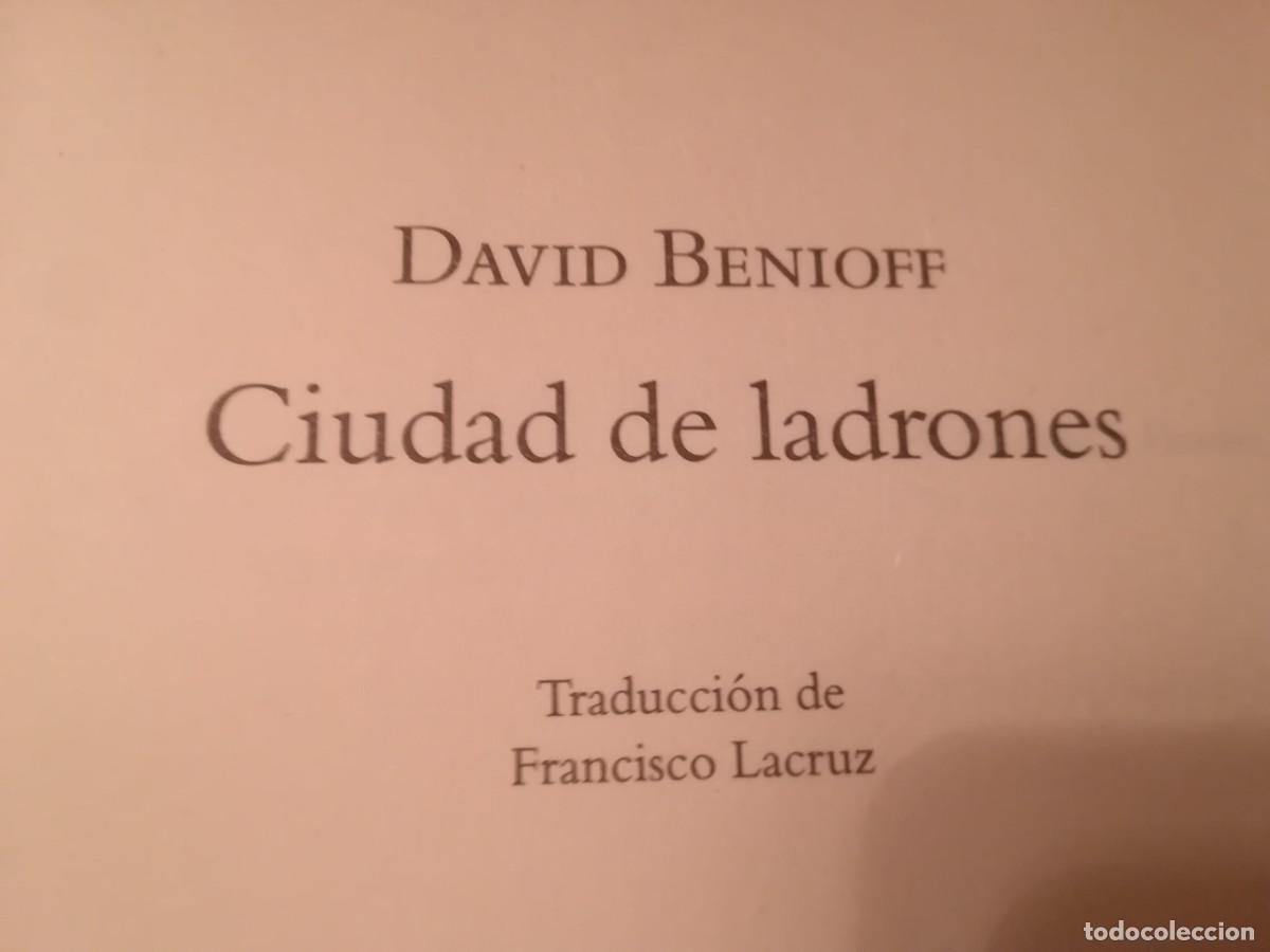 Libros de segunda mano: CIUDAD DE LADRONES / DAVID BENIOFF / CONS 451 / CIRCULO DE LECTORES - Foto 2