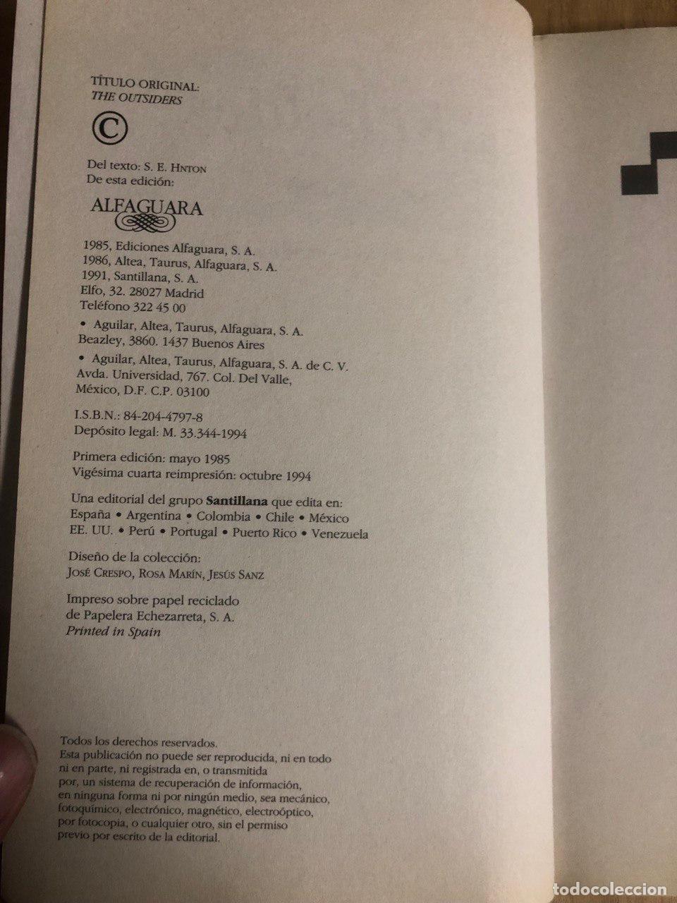 Libros de segunda mano: Rebeldes - Susan E. Hinton - Foto 3