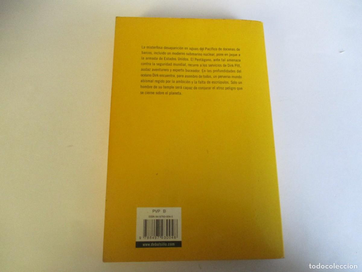 Libros de segunda mano: CLIVE CUSSLER El tri&aacute;ngulo del pac&iacute;fico W21586 - Foto 2