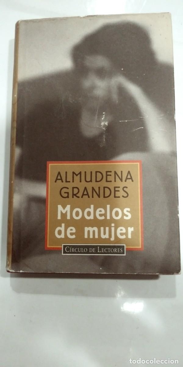 Libros de segunda mano: Modelos de mujer Almudena Grandes - Foto 1