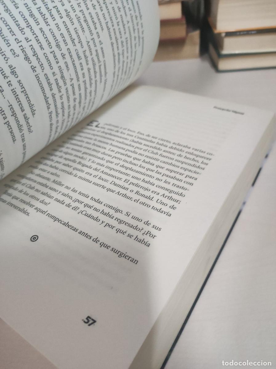 Libros de segunda mano: Proyecto niebla.- Hern&aacute;ndez Chambers, Daniel - Foto 3