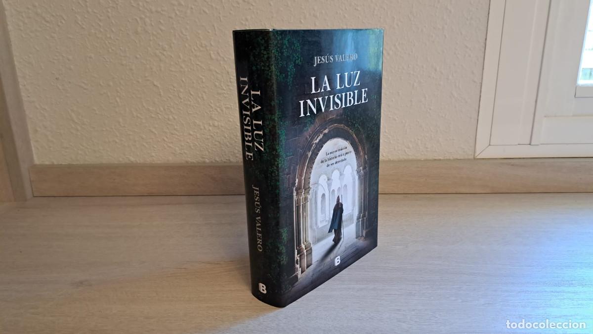 Libros de segunda mano: Libro La luz invisible - Jes&uacute;s Valero - - Foto 2