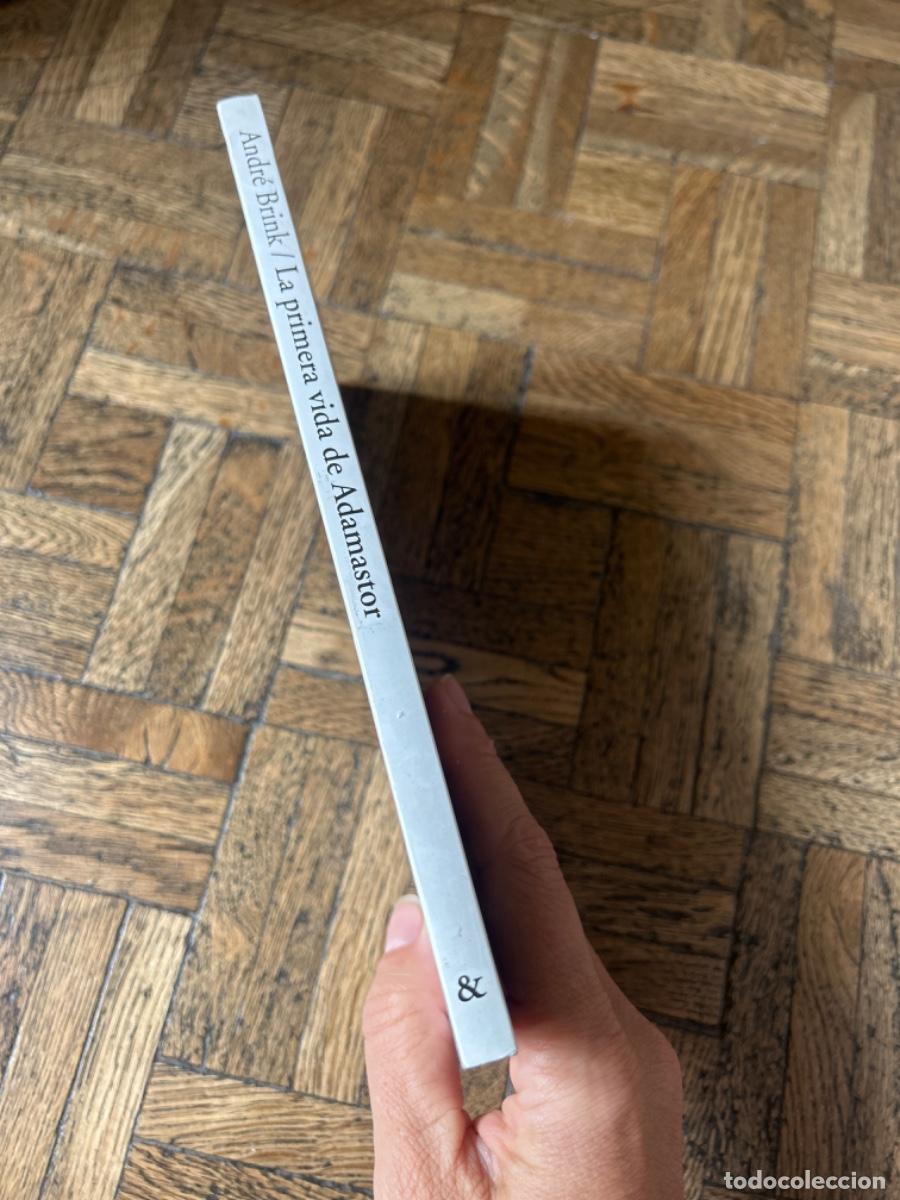 Libros de segunda mano: La primera vida de Adamastor - Andr&eacute; Brink - Foto 3