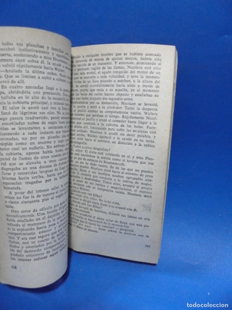 Libros de segunda mano: CABO DE JAVA. ALISTAIR MACLEAN. EDICIONES CISNE. 1968. PAGS : 305. - Foto 2