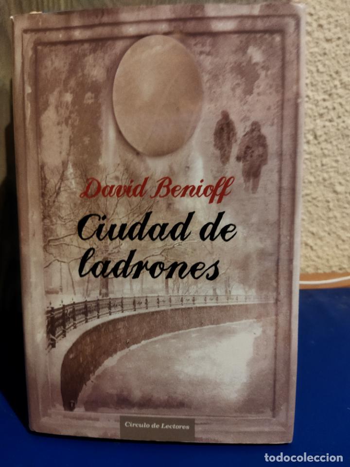Libros de segunda mano: Ciudad de ladrones - Foto 1