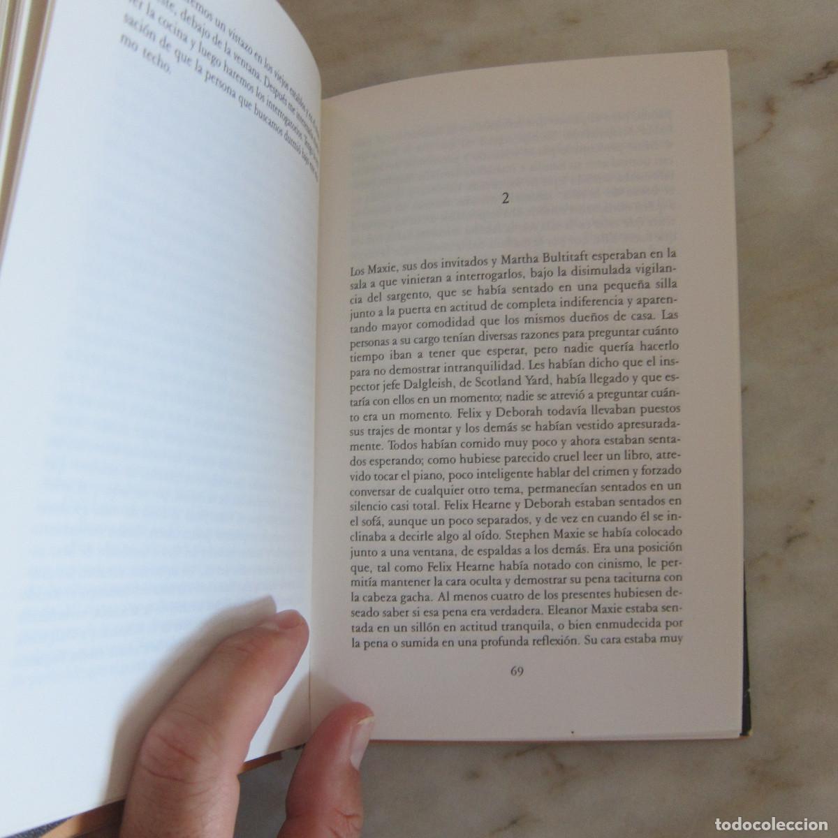 Libros de segunda mano: CUBRIDLE EL ROSTRO - P. D. JAMES (EDHASA) NOVELA - Foto 4