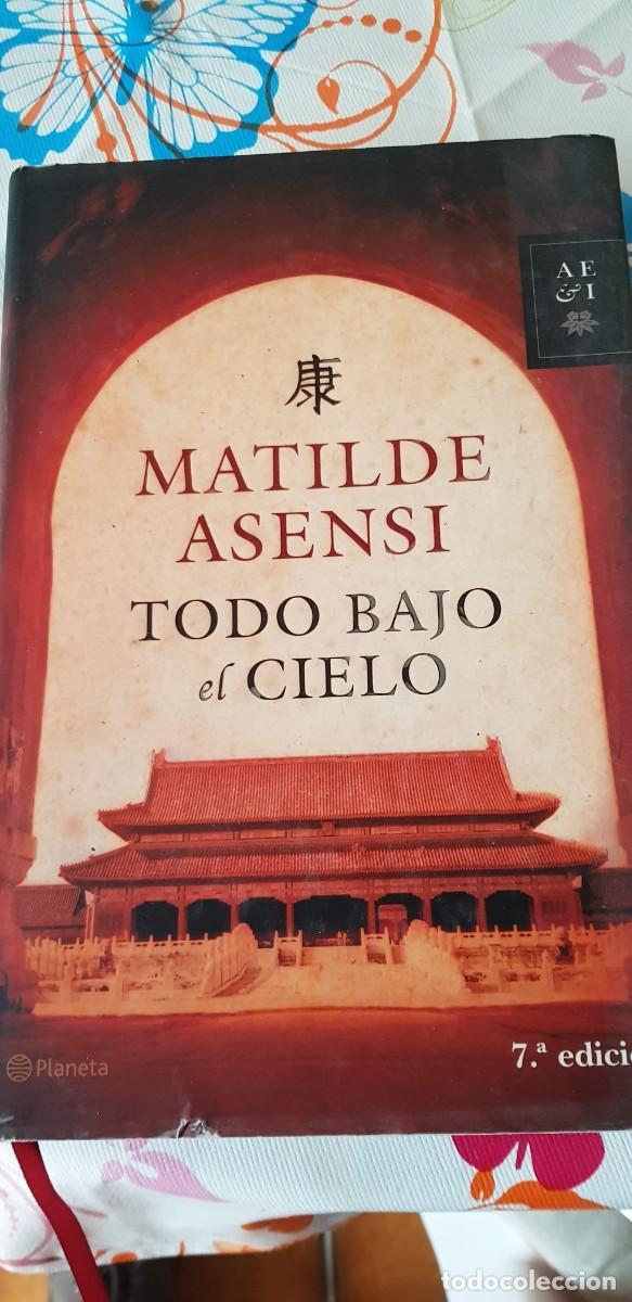 Libros de segunda mano: TODO BAJO EL CIELO - Foto 1