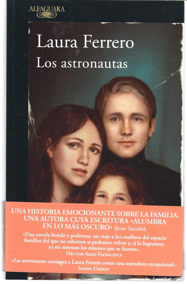 Los astronautas by Laura Ferrero