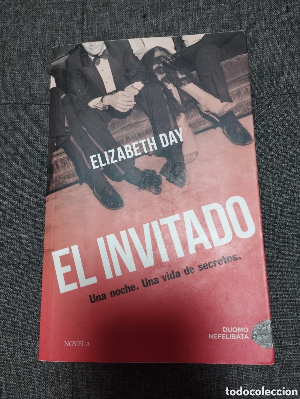 Libros de segunda mano: EL INVITADO (ELIZABETH DAY) - Foto 1