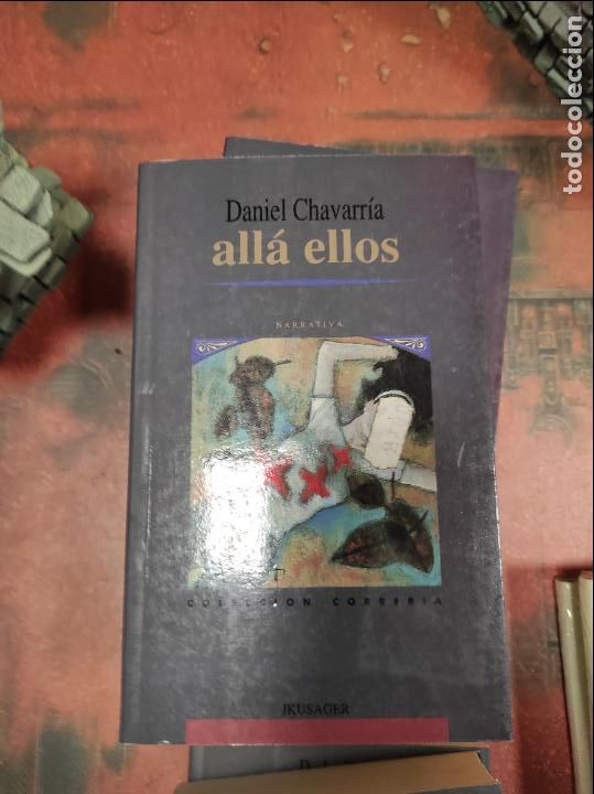 Libros de segunda mano: Daniel Chavarr&iacute;a. All&aacute; ellos. - Foto 1