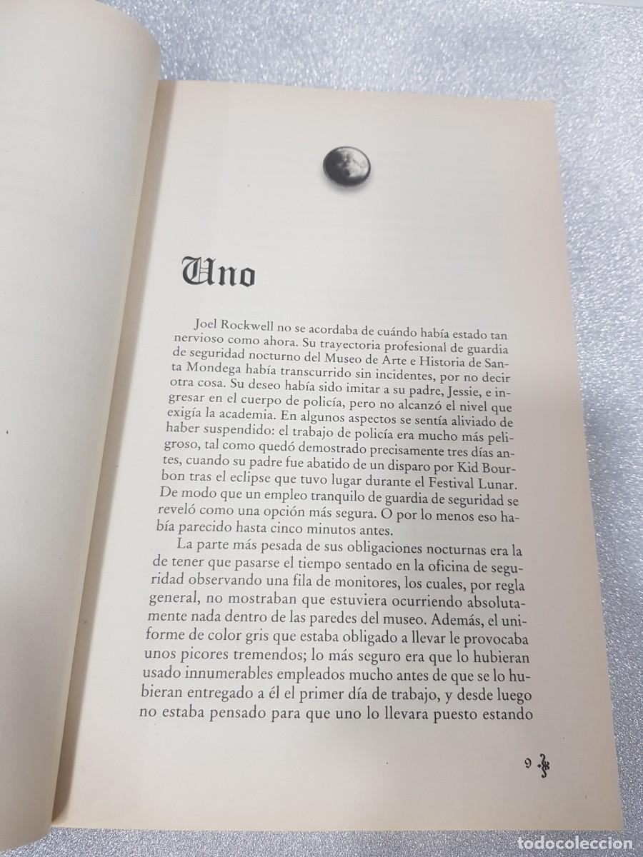 Libros de segunda mano: EL OJO DE LA LUNA ANONIMO - Foto 2
