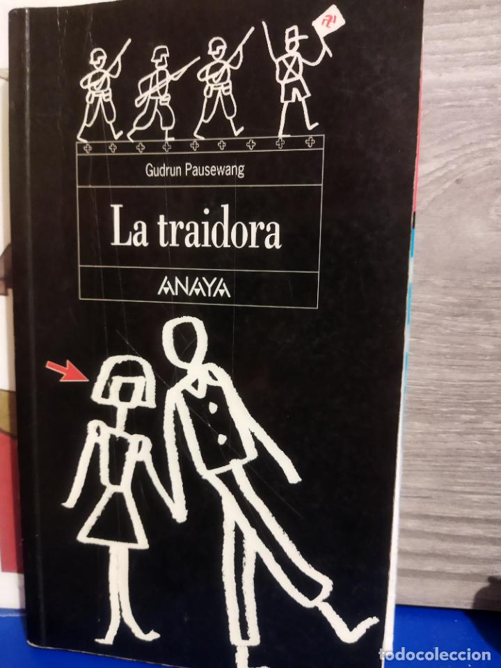 Libros de segunda mano: La traidora - Foto 1