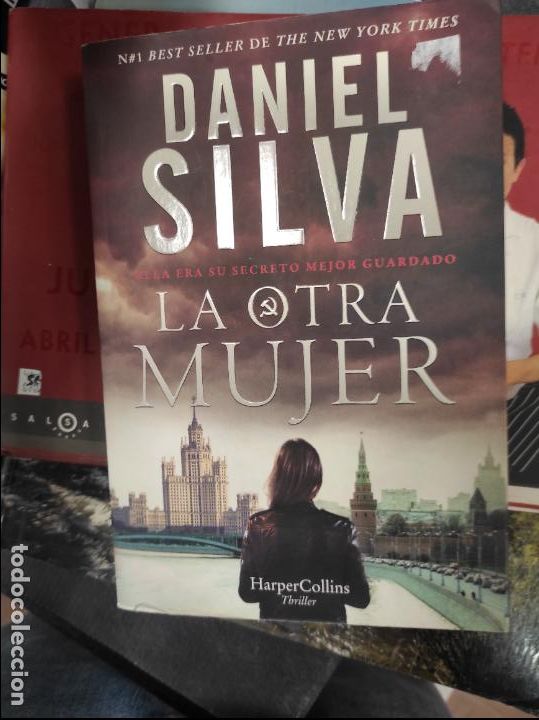 Libros de segunda mano: DANIEL SILVA: LA OTRA MUJER. ED. HARPERCOLLINS - Foto 1