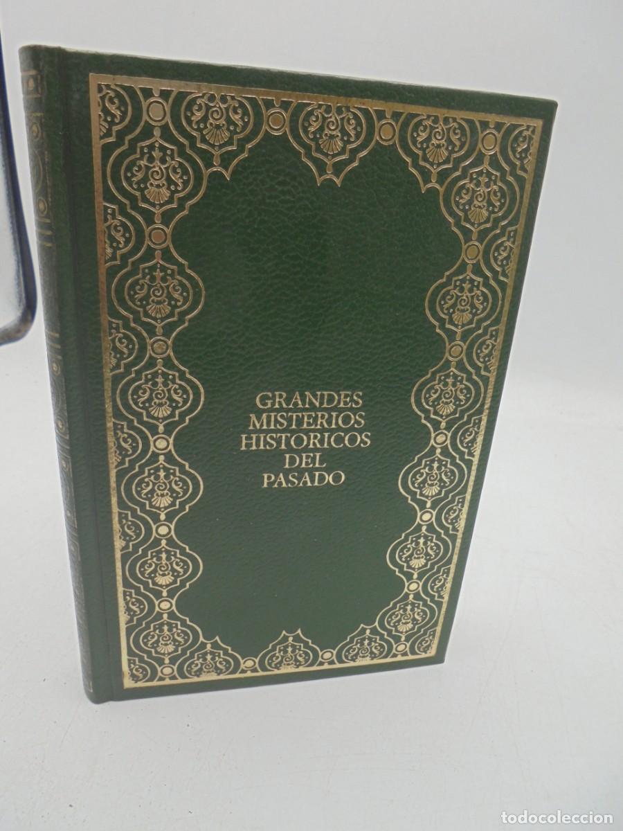 Libri di seconda mano: &iquest;QUIEN ARMO EL BRAZO DE RAVAILLAC/EL DESASTRE DE TRAFALGAR/EL SACRIFICIO DE CAMAR. 1971. PAGS : 250.