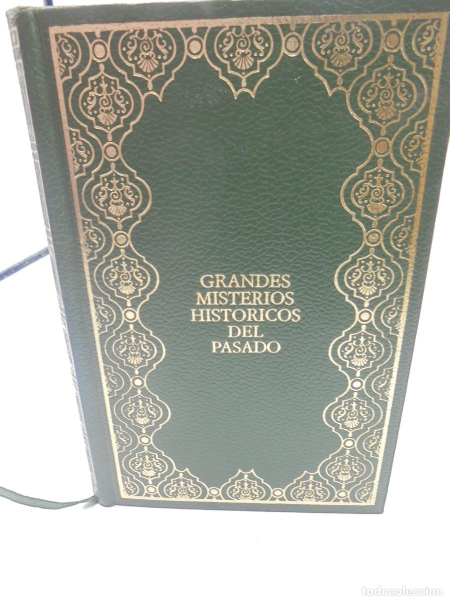 Libri di seconda mano: LA SANGRIENTA GIUERRA DE LAS DOS ROSAS/CABEAZA DE VACA, EXPLORADOR A LA FUERZA. 1971. PAGS : 237.
