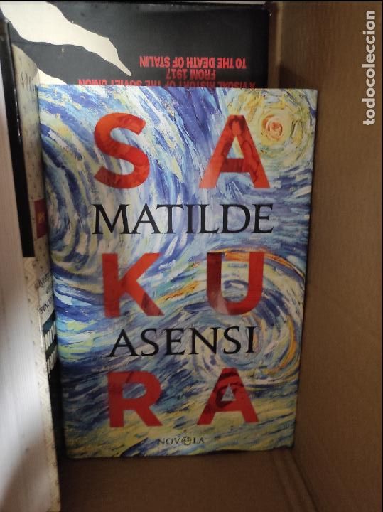 Libros de segunda mano: SAKURA. MATILDE ASENSI. - Foto 1