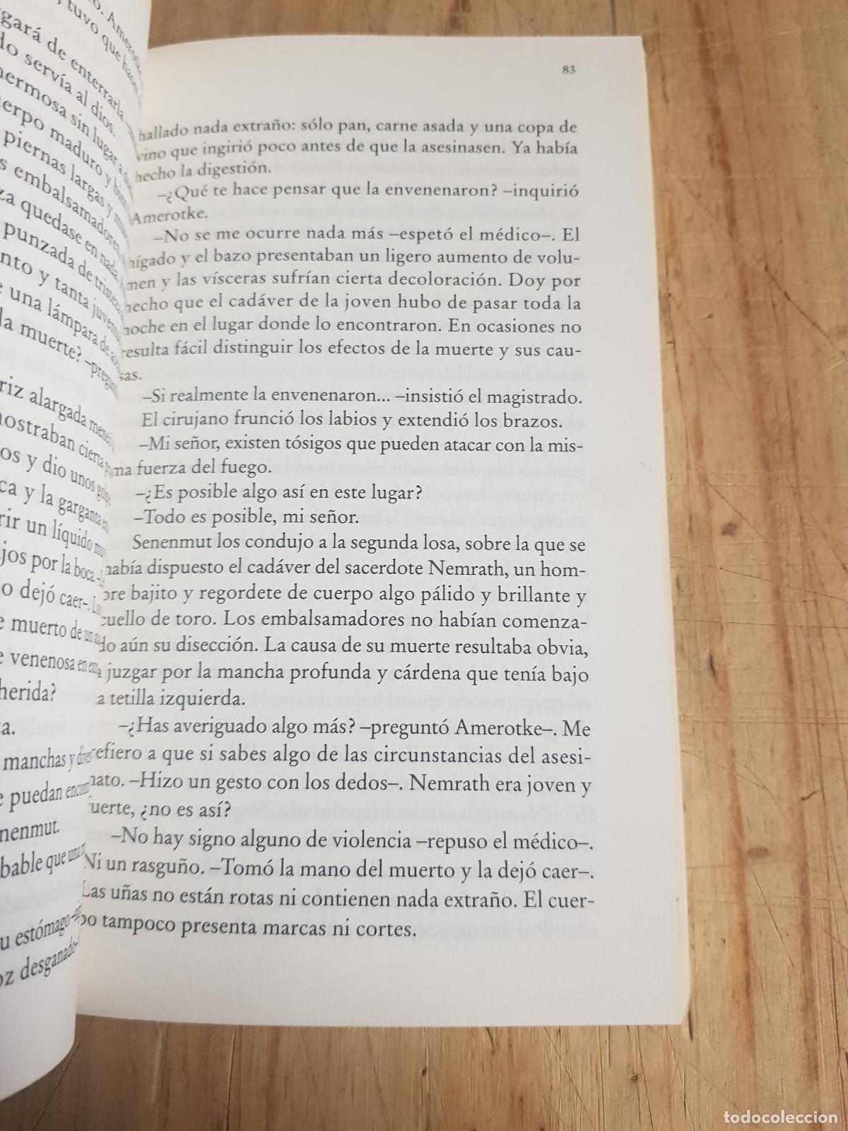 Libros de segunda mano: Los cr&iacute;menes de anubis - Paul Doherty - Foto 2