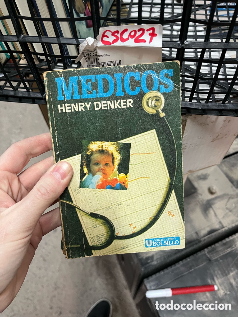 Libros de segunda mano: Esco27 MEDICOS - HENRY DENKER - Foto 1