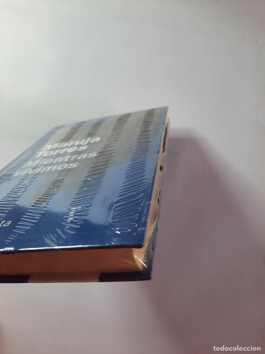 Libros de segunda mano: MIENTRAS VIVIMOS - Foto 2