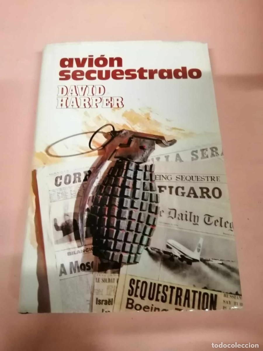 Libros de segunda mano: AVION SECUESTRADO (DAVID HARPER) - Foto 1