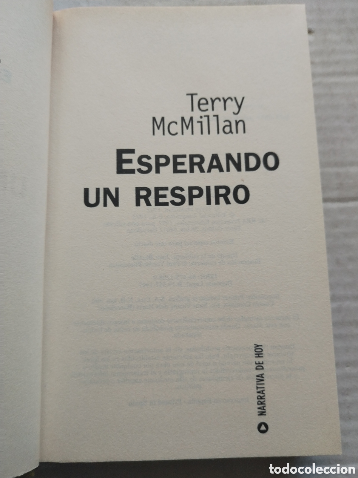 Libros de segunda mano: ESPERANDO UN RESPIRO/TERRY McCMILLAN - Foto 2