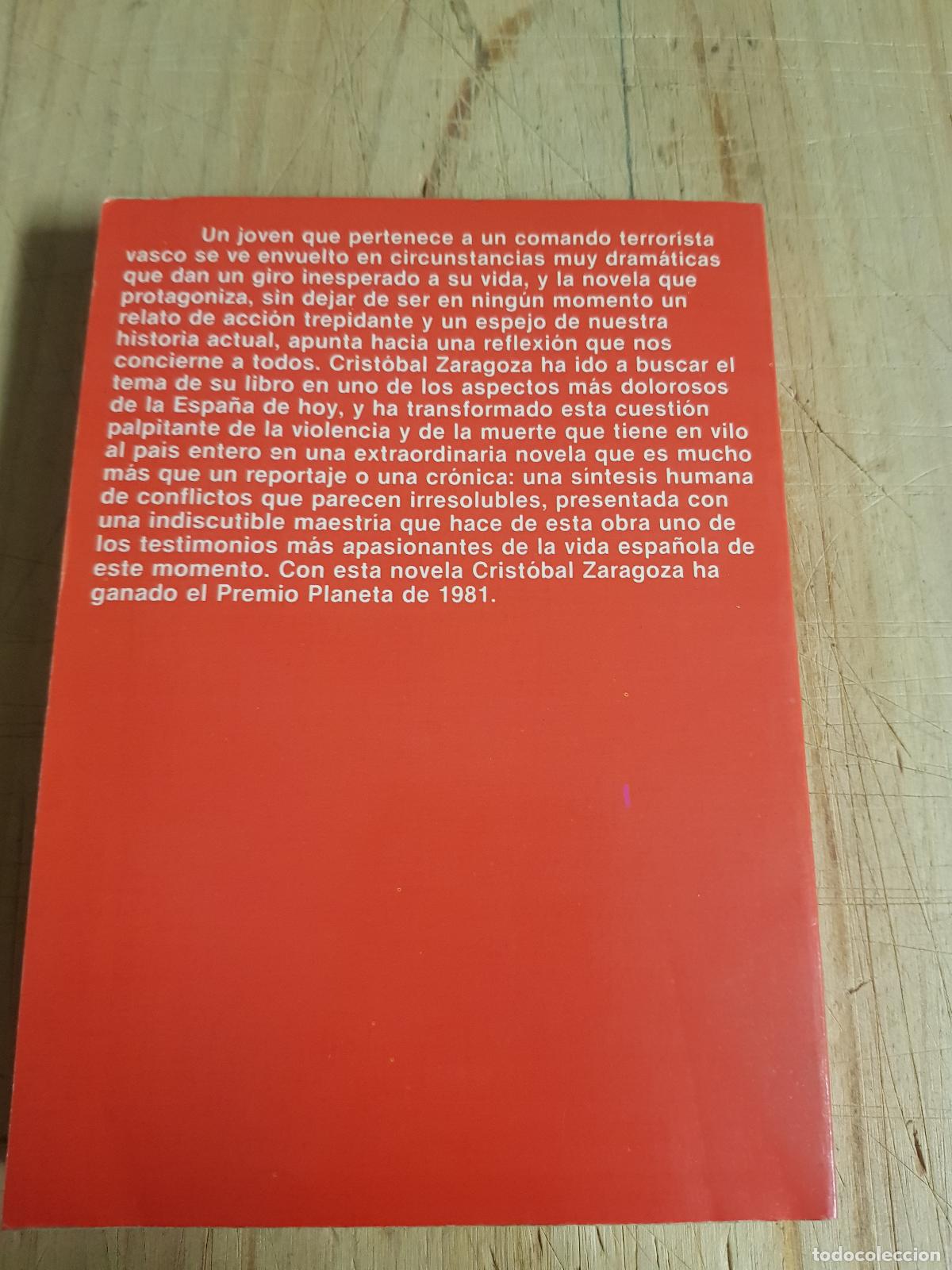 Libros de segunda mano: Y dios en la &uacute;ltima playa - Crist&oacute;bal Zaragoza - Foto 5
