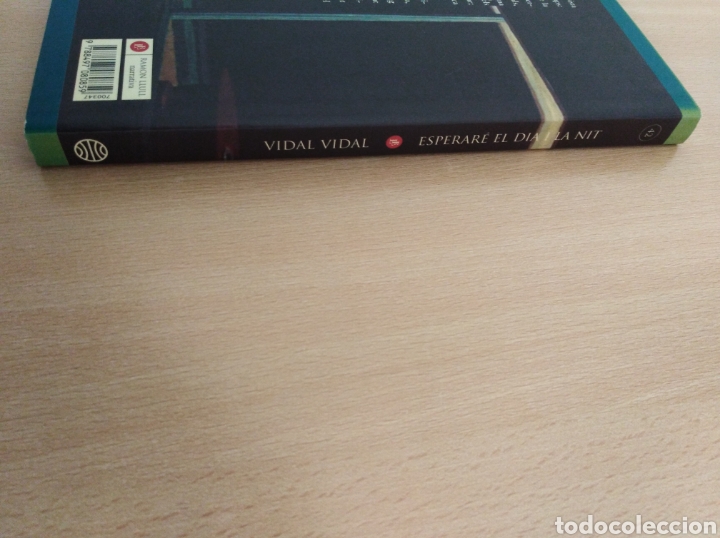 Libros de segunda mano: ESPERAR&Eacute; EL DIA I LA NIT. Vidal Vidal. Edici&oacute;n en catal&aacute;n. - Foto 3
