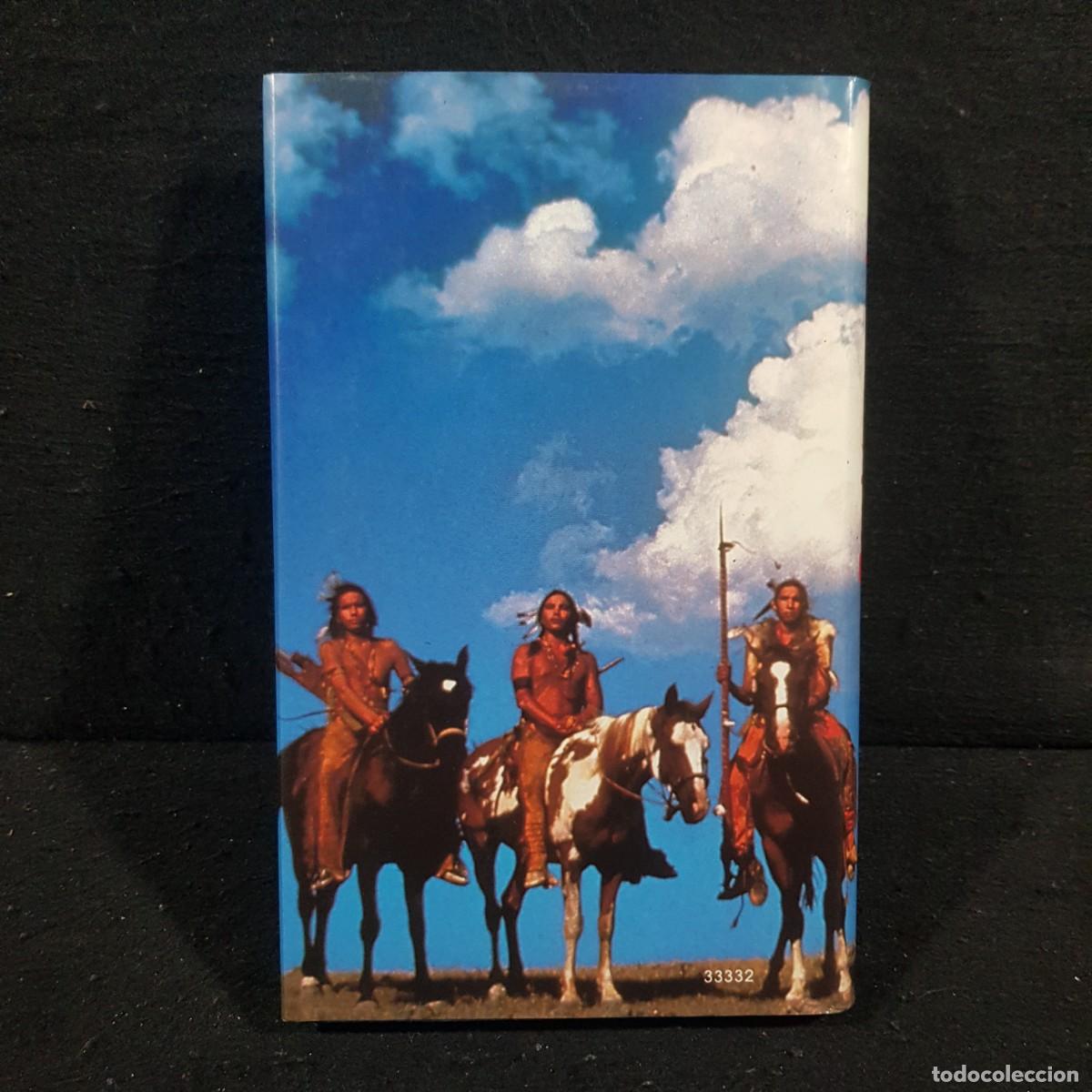 Libros de segunda mano: BAILANDO CON LOBOS - MICHAEL BLAKE - C&Iacute;RCULO DE LECTORES / CAA 209 - Foto 2