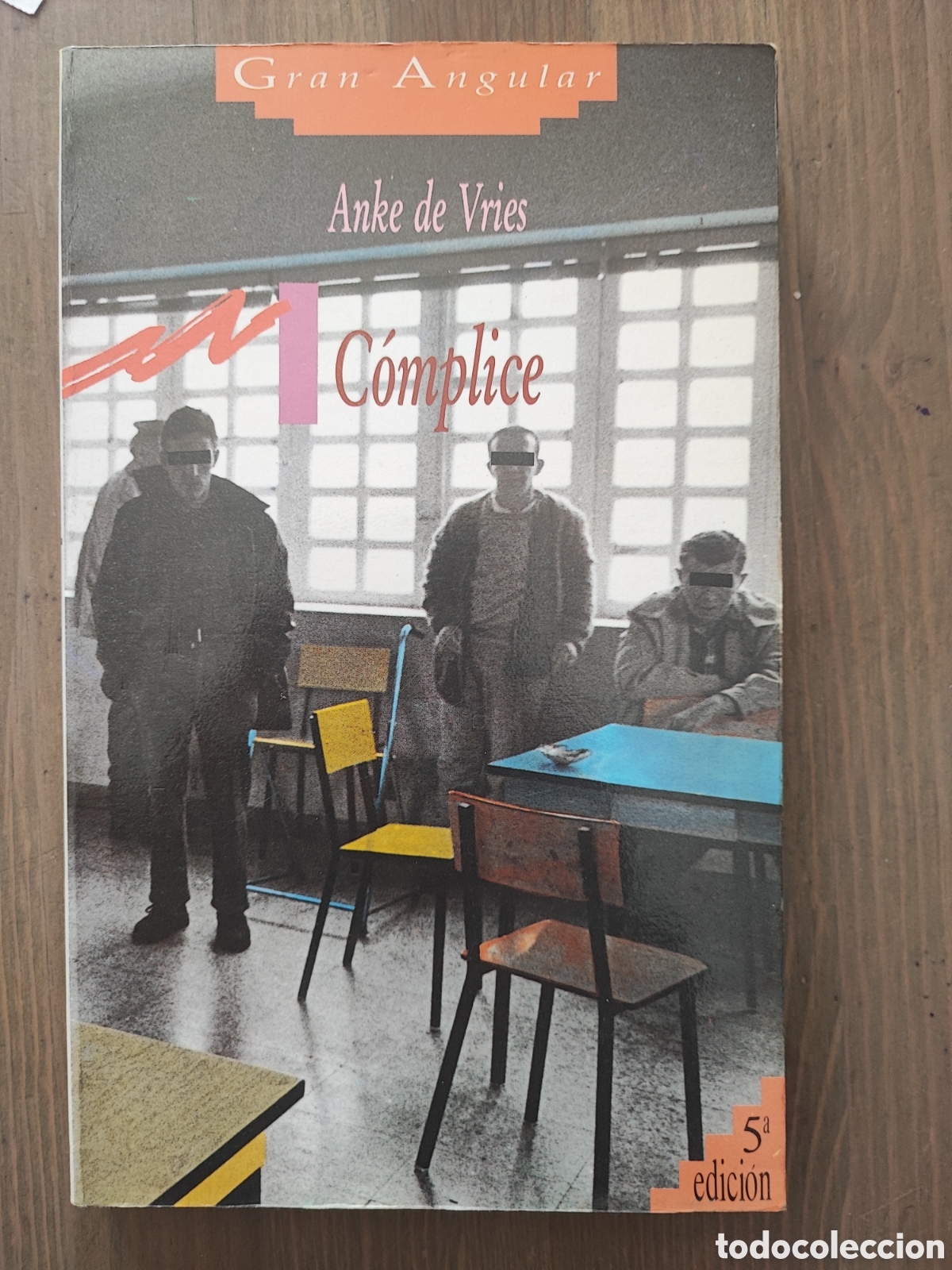 Libros de segunda mano: Libro C&Oacute;MPLICE. ANKE DE VRIES - Foto 1