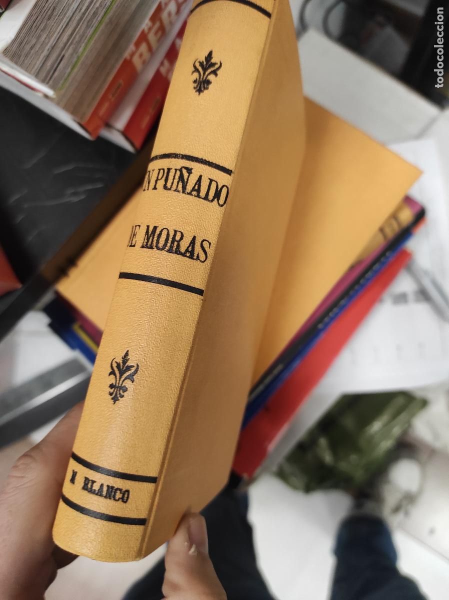 Libros de segunda mano: Un pu&ntilde;ado de moras - Ignazio Silone - Foto 1