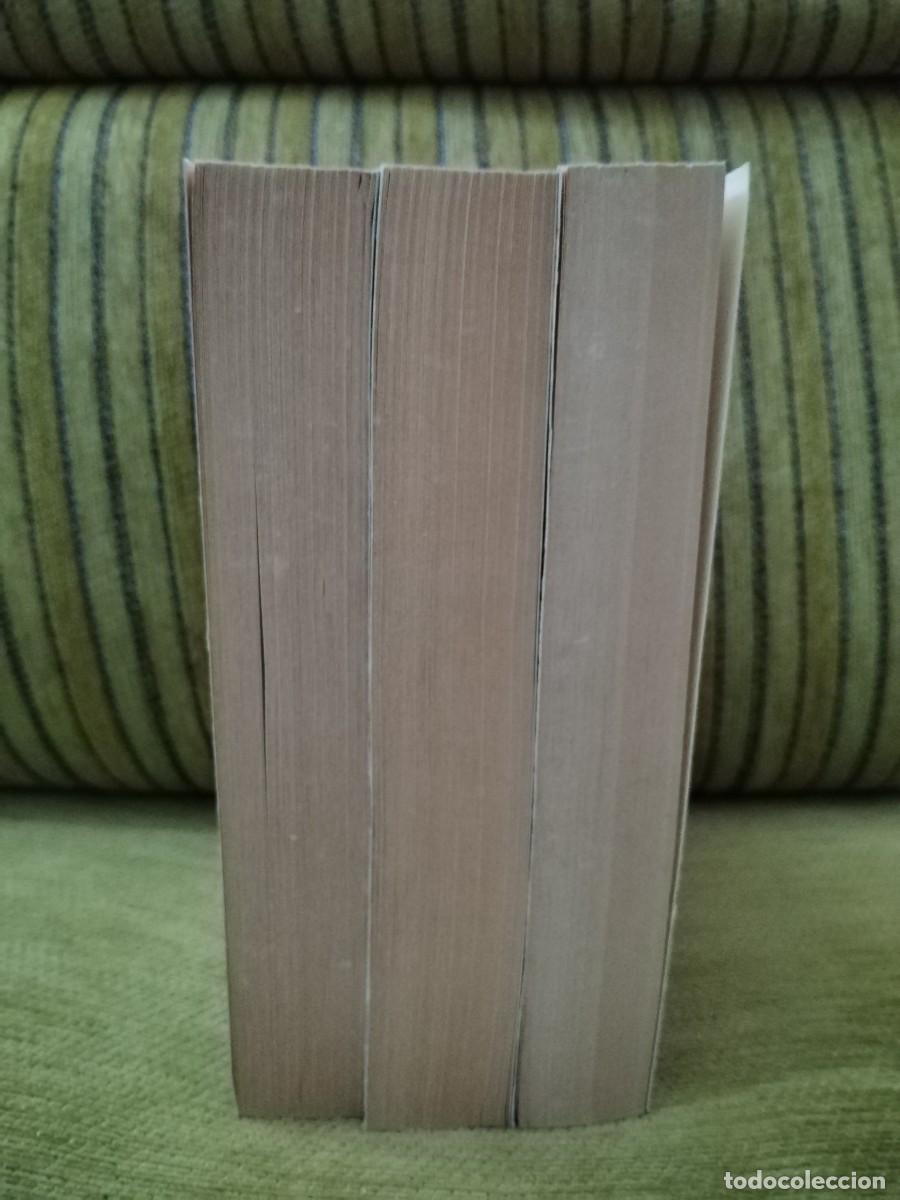 Libros de segunda mano: LOS GOZOS Y LAS SOMBRAS - Foto 2