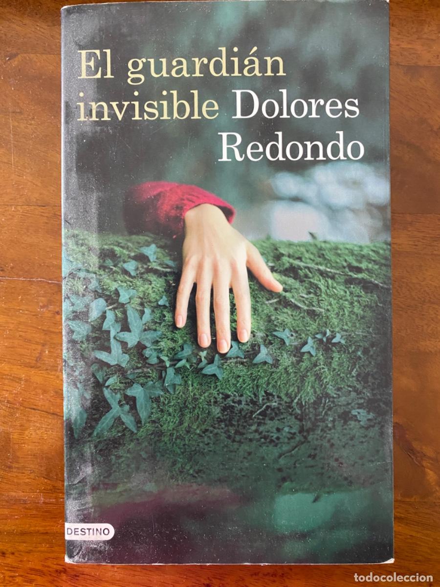 Libros de segunda mano: LIBRO &ldquo;EL GUARDI&Aacute;N INVISIBLE&rdquo;, de DOLORES REDONDO - Foto 1