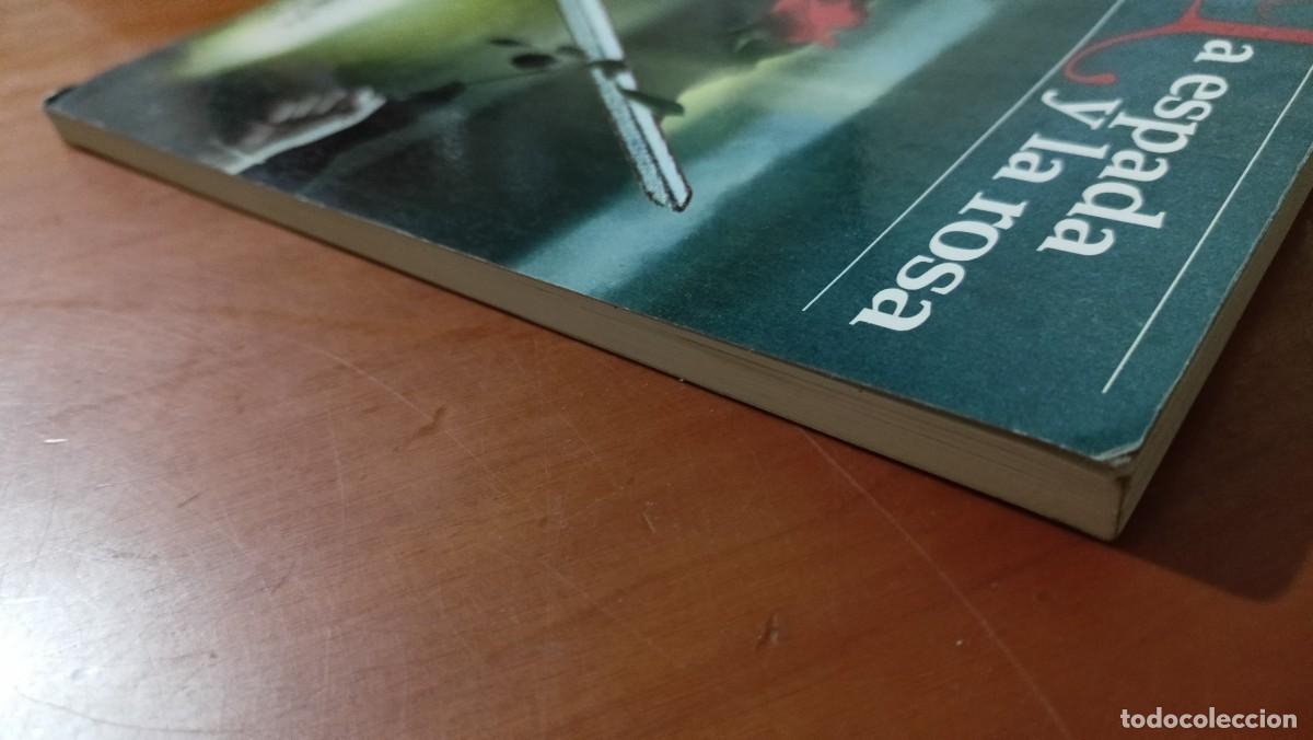 Libros de segunda mano: La espada y la rosa - Antonio Mart&iacute;nez Mench&eacute;n - Foto 4