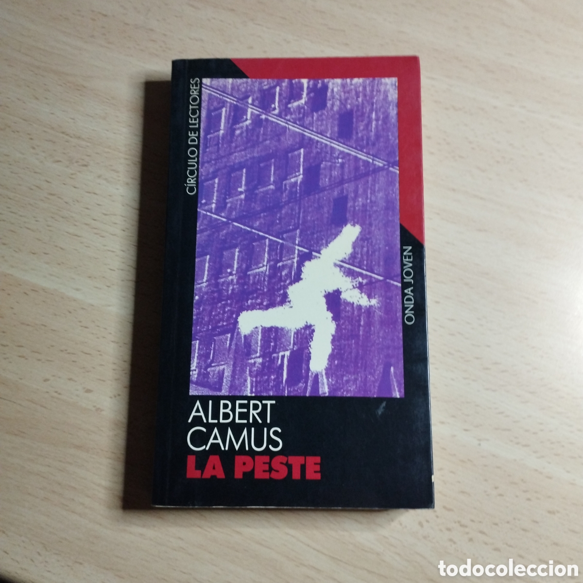 Libros de segunda mano: La peste. Albert Camus. Circulo de lectores. - Foto 1