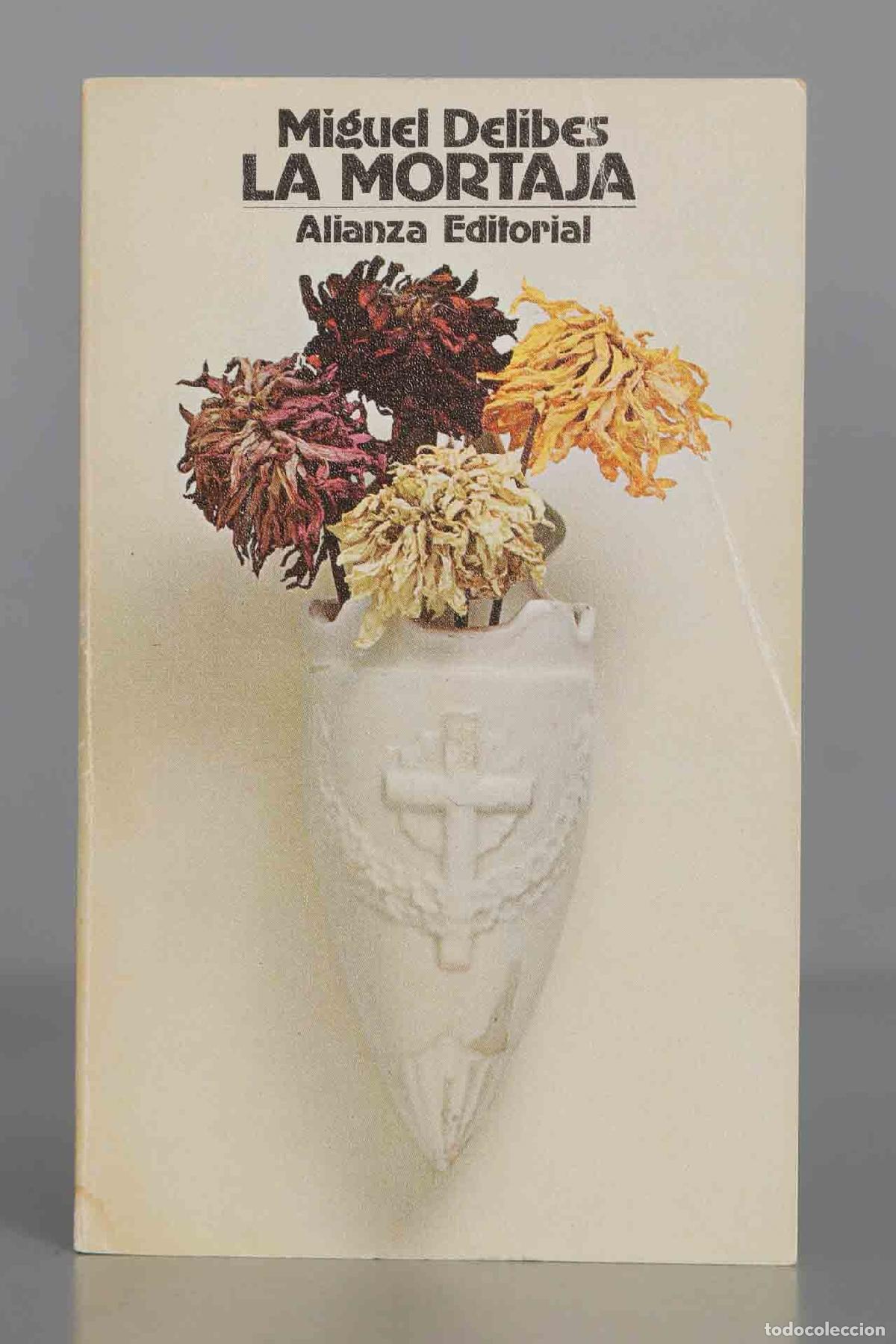 Libros de segunda mano: La mortaja. DELIBES . 1983 - Foto 1