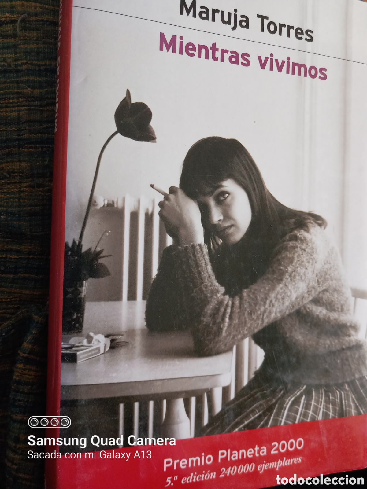 Libros de segunda mano: Mientras vivimos Maruja Torres - Foto 1