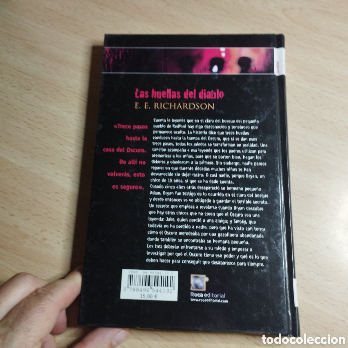 Libros de segunda mano: Las huellas del diablo. E. E. Richardson. 2006. Roca - Foto 2