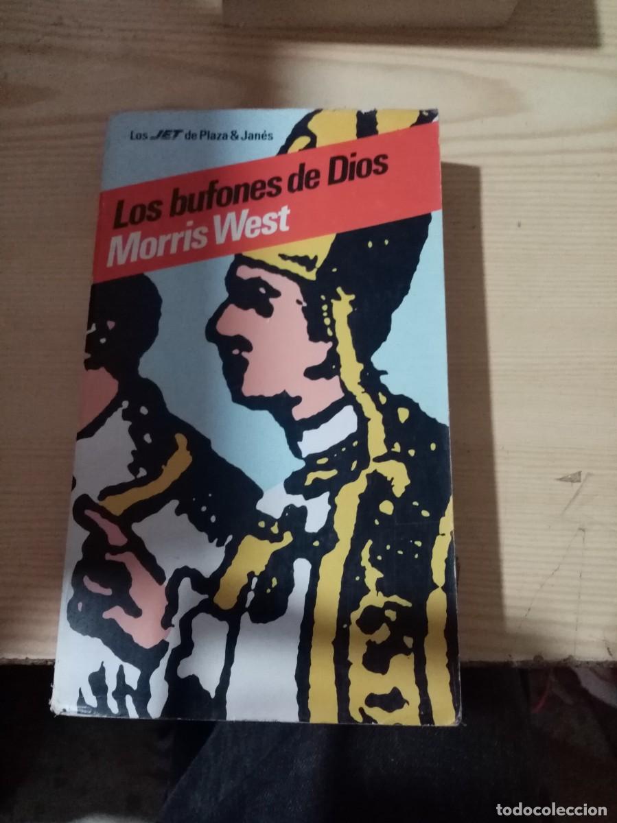 Libros de segunda mano: LOS BUFONES DE DIOS. MORRIS WEST.EST12B6 - Foto 1