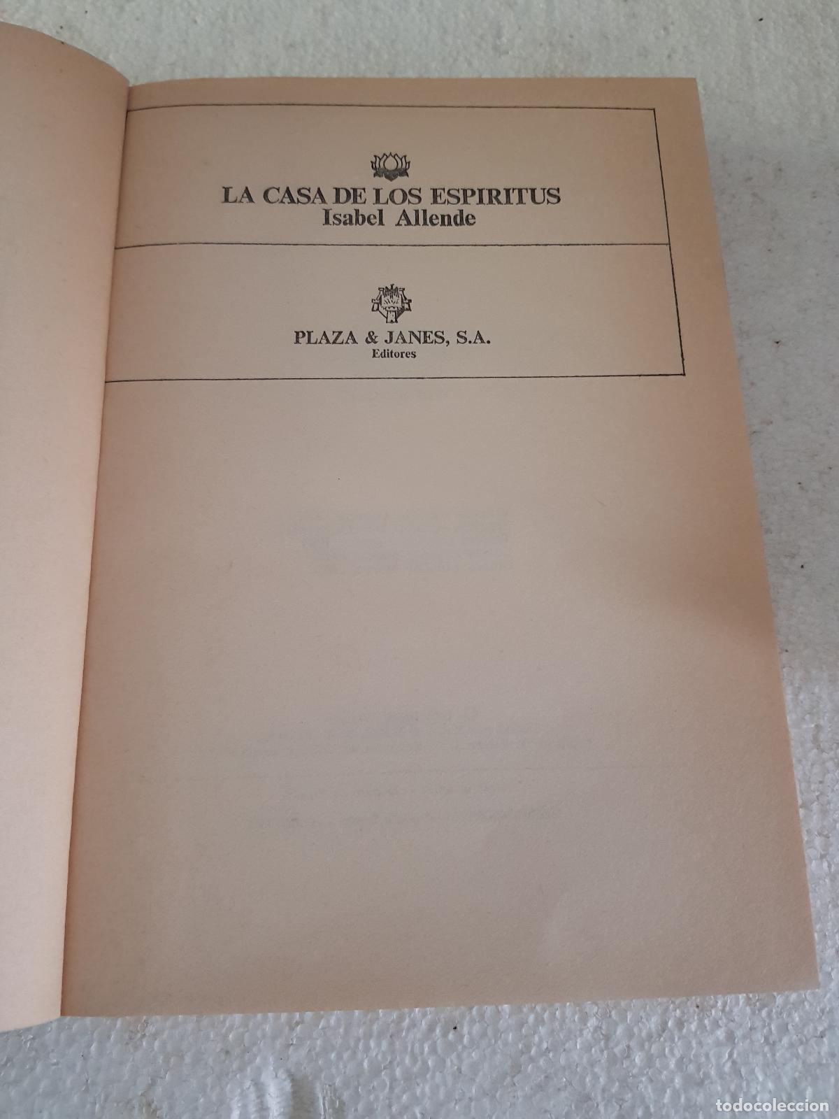 Libros de segunda mano: La casa de los espiritus - Isabel Allende - Foto 3