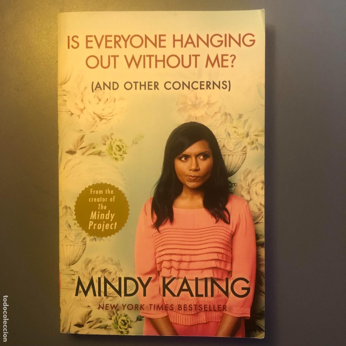 Libros de segunda mano: Is everyone hanging out without me? (an other concerns) - Mindy Kaling | Libro Segunda Mano