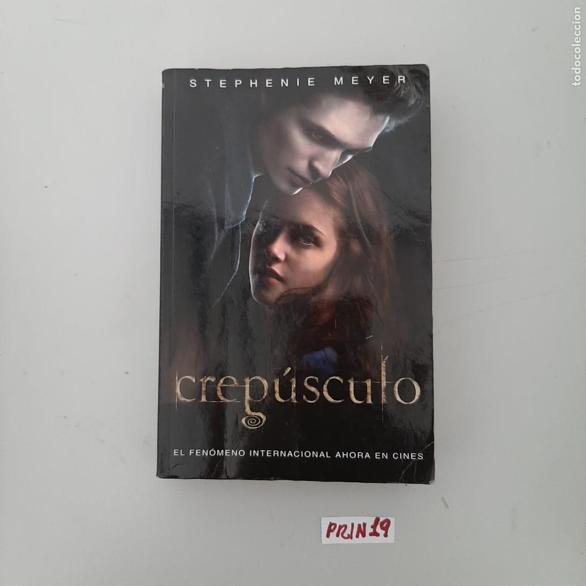 Libros de segunda mano: Libro Crep&uacute;sculo en buen estado - Foto 1