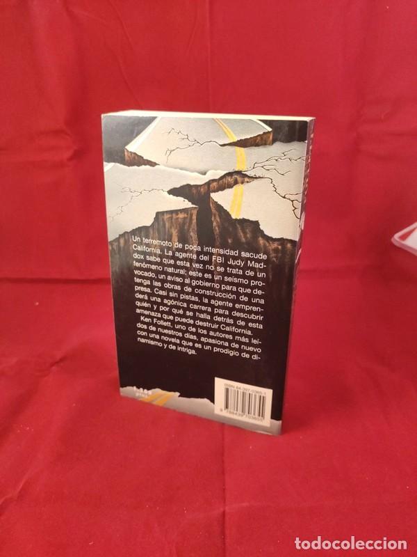 Libros de segunda mano: En la Boca del Drag&oacute;n - Ken Follett - Foto 2