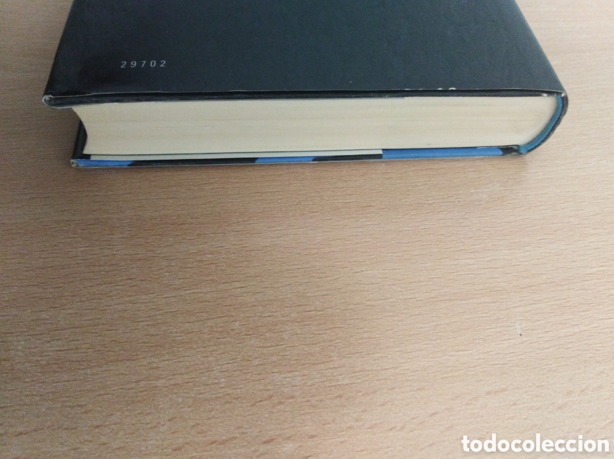 Libros de segunda mano: OCULTO EN LA PROFUNDIDAD. Stuart Woods - Foto 4