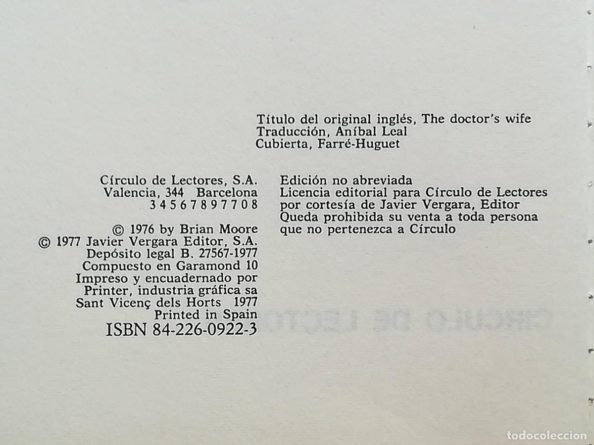 Libros de segunda mano: La mujer del m&eacute;dico (Brian Moore) C&iacute;rculo de lectores. - Foto 2