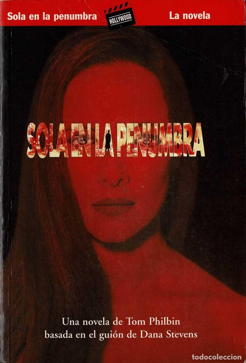 Libros de segunda mano: Sola en la penumbra - Tom Philbin - Foto 1