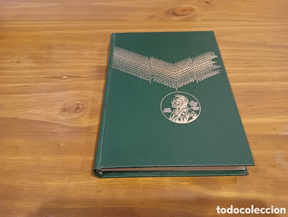 Libros de segunda mano: Una aldea Iv&aacute;n Alexeieevich Bunin - Foto 1